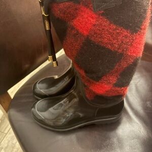 Burberry Black and Red Check woman Boots